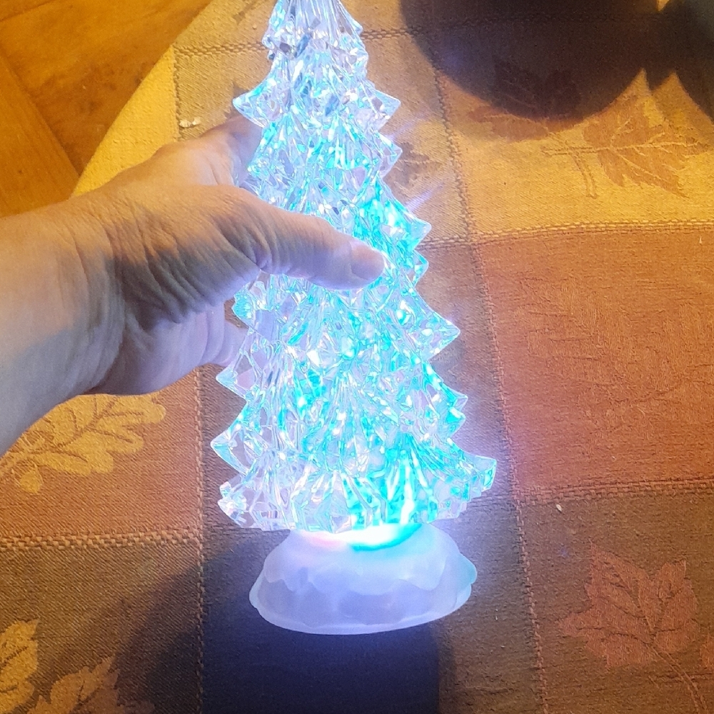 LED Light-Up Christmas Tree Decoration Set - Picture 3 of 7